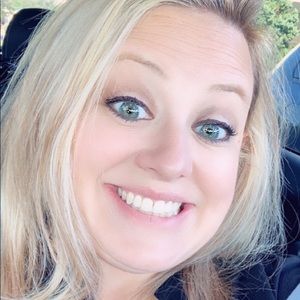 Meet your Posher, Laci